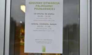 Godziny otwarcia palmiarni poznańskiej. Bilety można kupić do 15:00 w tygodniu i do 16:00 w weekendy.