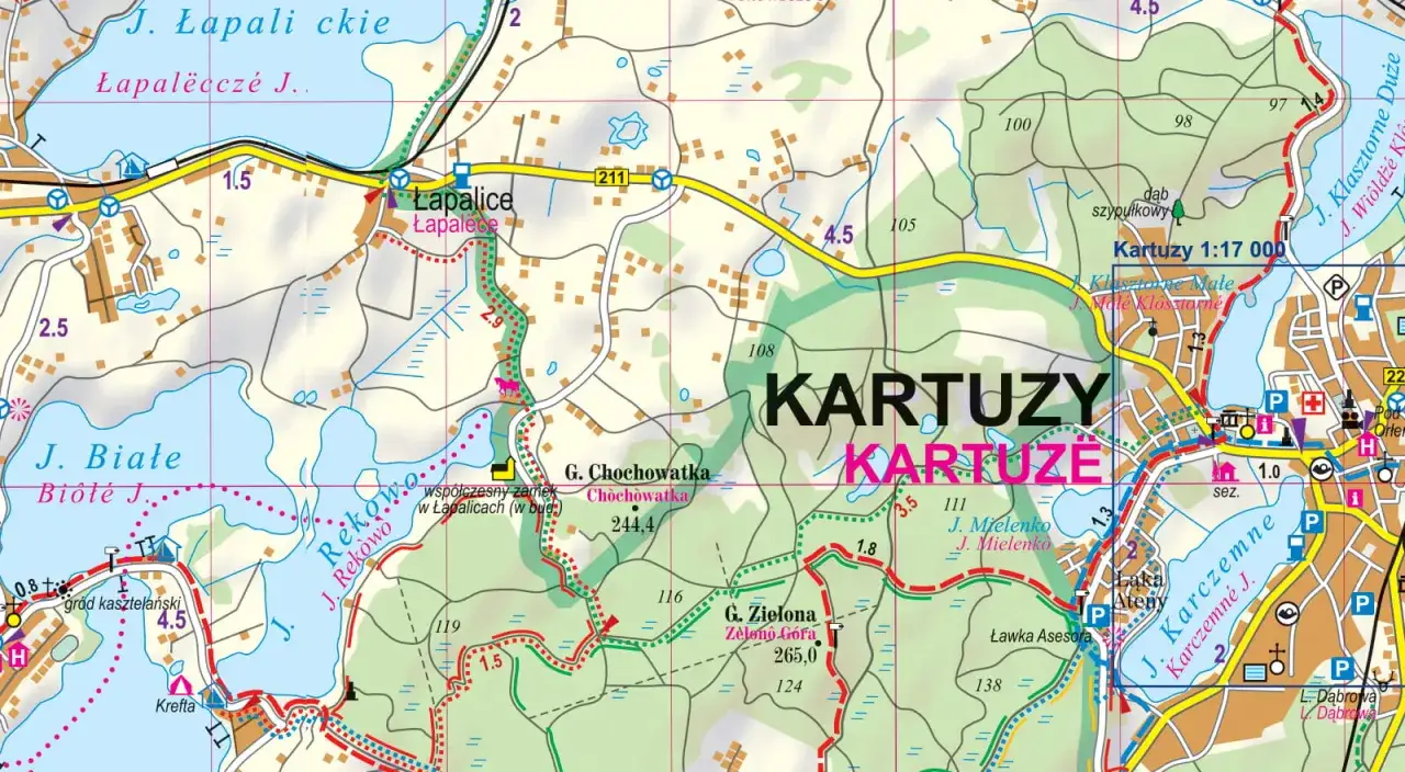 Mapa turystyczna z zaznaczonymi jeziorami i miejscowościami, w tym Kartuzami, pokazująca, gdzie są Kaszuby.